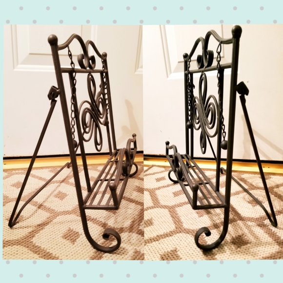 SCROLL METAL DESIGN BOOK STAND - Picture 2 of 2